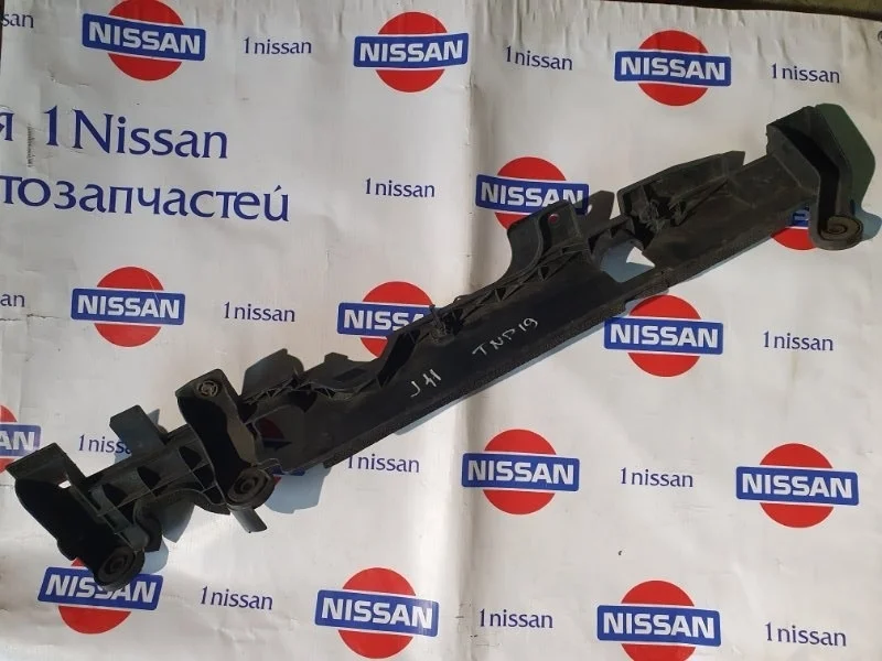 Кронштейн кузовной Nissan Qashqai 2014 215424EB0A J11 R9M, передний