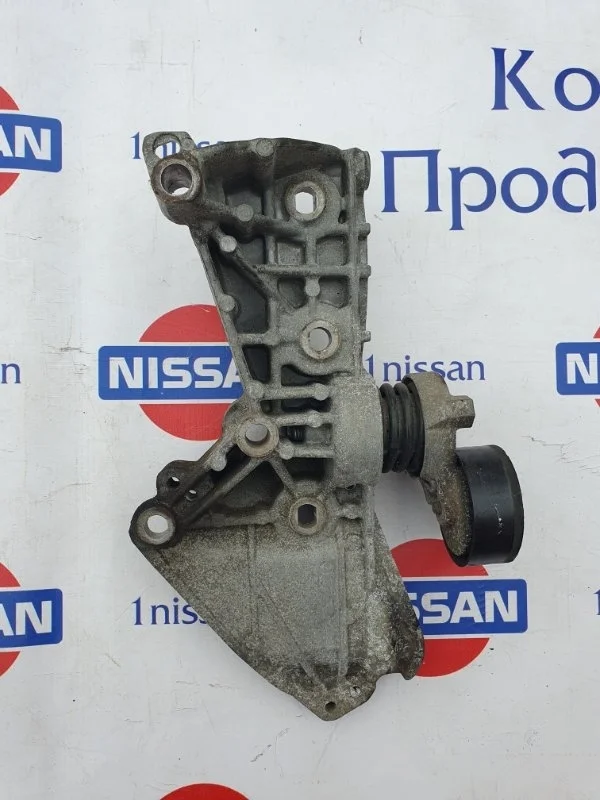Кронштейн крепления Nissan Qashqai 2015 1171000Q1A J11 K9K, передний