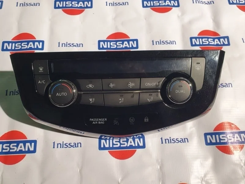 Блок управления климатической установкой Nissan X Trail 2015 275004BR0A T32 R9M, передний