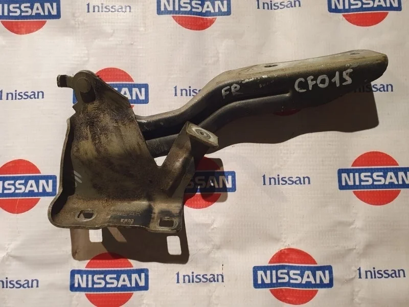 Петля капота Nissan Qashqai 2015 654004EA0A J11 HRA2, передняя правая