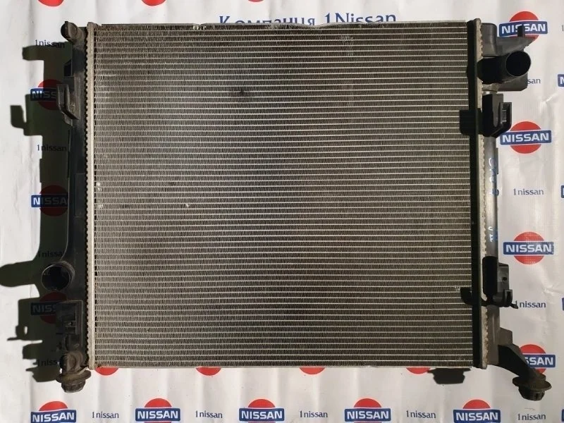 Радиатор охлаждения двигателя Nissan Qashqai 2015 214104EB0A J11 R9M, передний