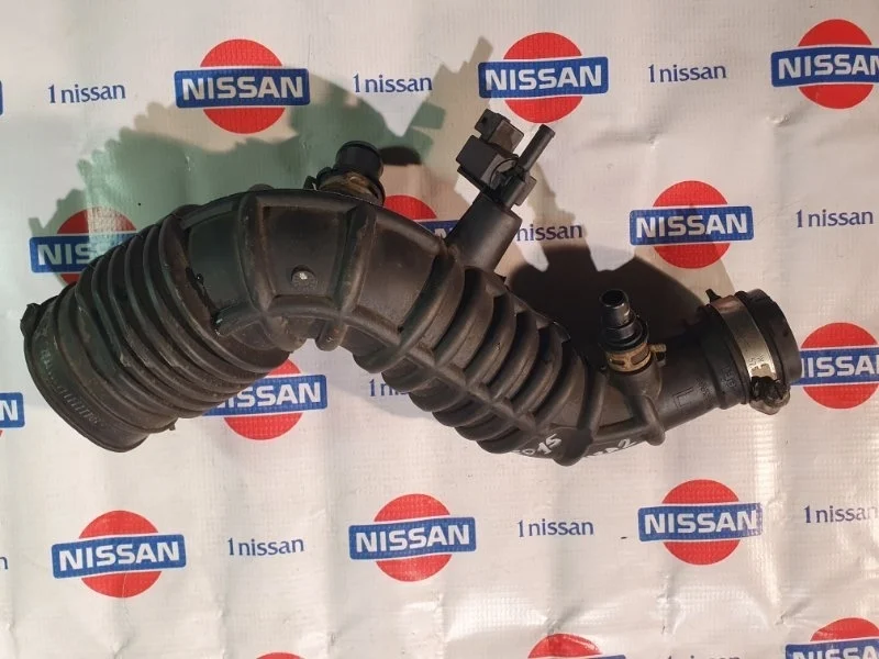 Патрубок воздушного фильтра Nissan Qashqai 2015 165764ED0A J11 HRA2, передний