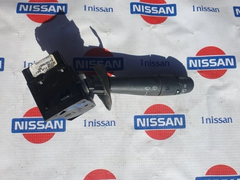 Подрулевой переключатель дворников Nissan Almera 2014 2526000Q0K G15 K4M, передний правый