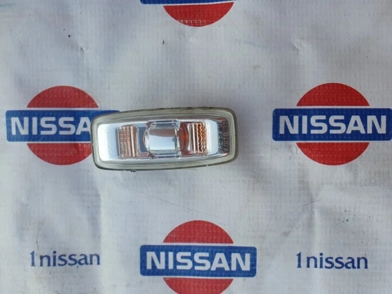 Указатель поворота Nissan Almera 2014 26160EW00A G15 K4M, передний