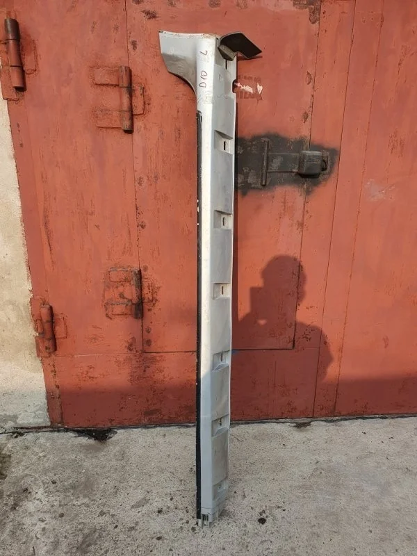 Накладка на порог наружная Nissan Terrano 2014 8087300Q0F D10 K4M690, левая