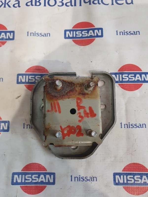 Кронштейн усилителя бампера Nissan Qashqai 2015 H52104EAMA J11 HRA2, задний правый
