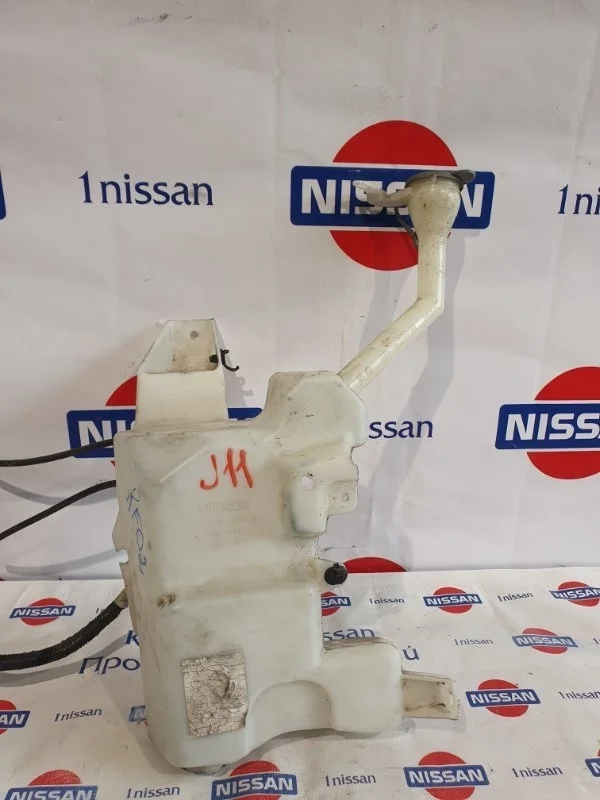 Бачок стеклоомывателя Nissan Qashqai 2015 289104EA0A J11 HRA2, передний
