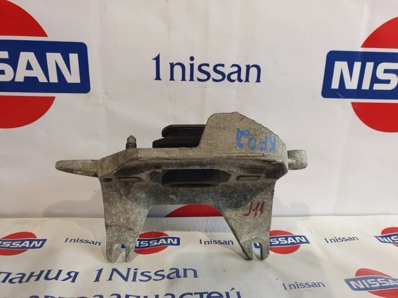 Кронштейн опоры двигателя Nissan Qashqai 2015 112221641R J11 HRA2, передний левый