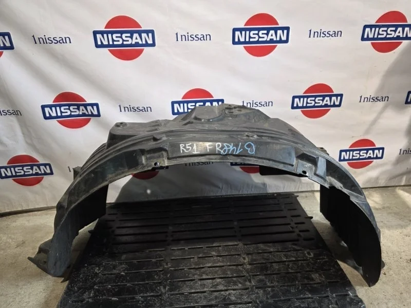 Подкрылок Nissan Pathfinder 2006 63840EB000 R51 YD25, передний правый