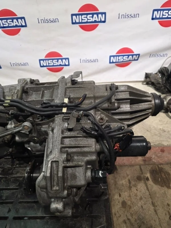 Раздаточная коробка Nissan Pathfinder 2006 331007S110 R51 YD25, передняя