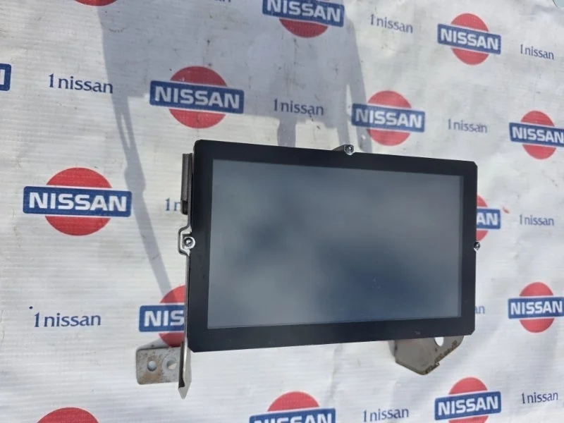 Монитор Nissan Pathfinder 2006 28091EP000 R51 YD25, передний