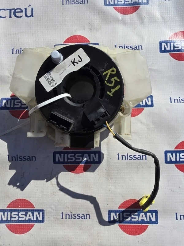 Шлейф-лента подушки безопасности Nissan Pathfinder 2006 25560EB307 R51 YD25, передняя