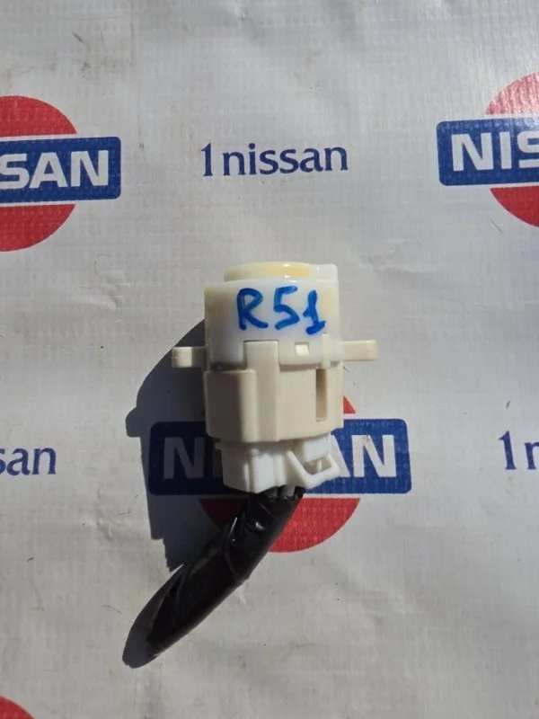 Контактная группа замка зажигания Nissan Pathfinder 2006 487500M010 R51 YD25, передняя