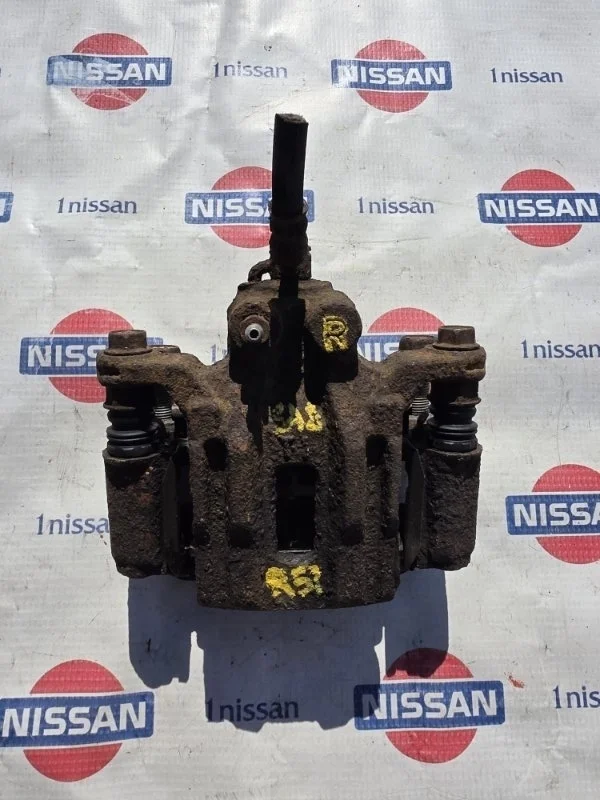 Суппорт тормозной Nissan Pathfinder 2006 44001EB30A R51 YD25, задний правый