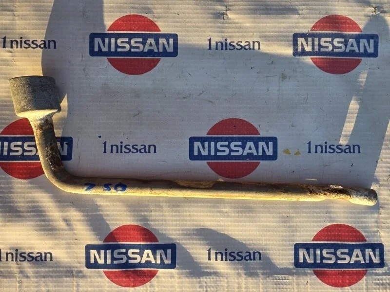 Ключ балонный Nissan Murano 2008 995450U000 Z50 VQ35DE