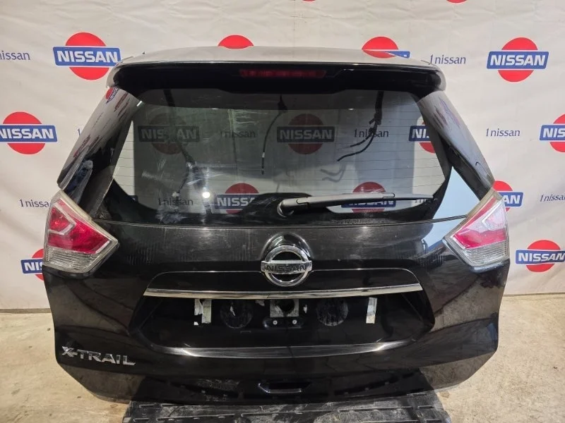 Крышка багажника Nissan X Trail 2017 9001A2H90A T32 M9R, задняя