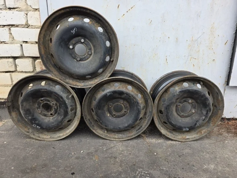 Диск штампованный Nissan Almera 2014 4030000Q2B G15 K4M