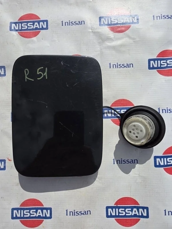 Лючок топливного бака Nissan Pathfinder 2006 78830EB330 R51 YD25, задний левый