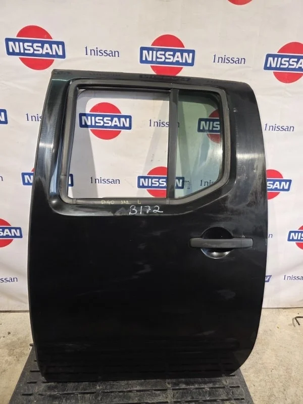 Дверь боковая Nissan Navara 2012 82101EB30J D40 YD25, задняя левая
