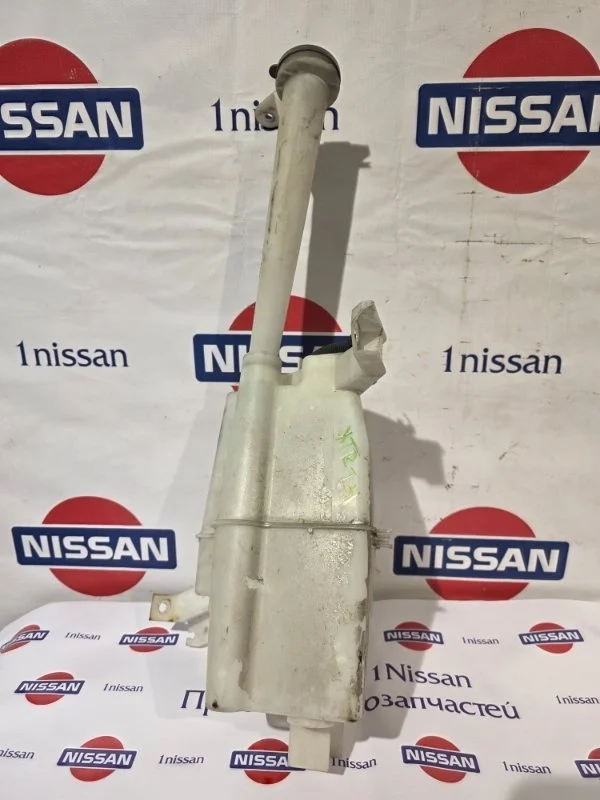 Бачок омывателя фар Nissan 28910JG400, передний
