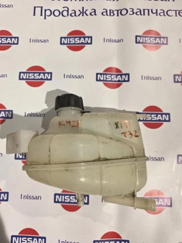 Бачок расширительный Nissan X Trail 2017 217114EA0A T32 M9R, передний