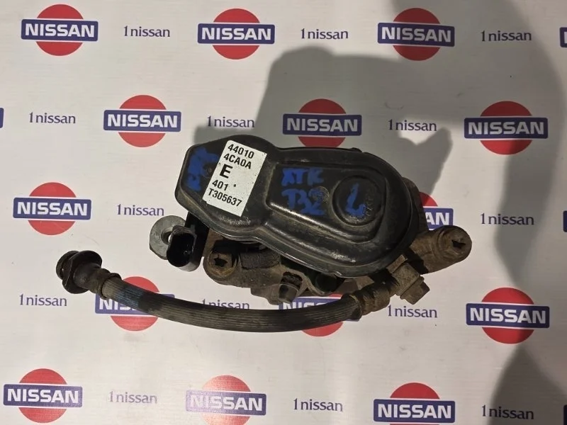 Суппорт тормозной Nissan X Trail 2017 440114CA0A T32 M9R, задний левый