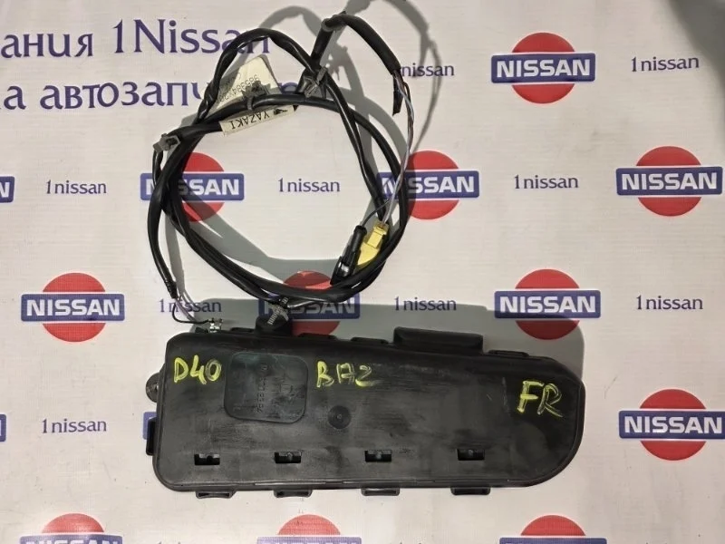 Подушка безопасности в сиденье Nissan Navara 2012 985H0JD00A D40 YD25, передняя правая