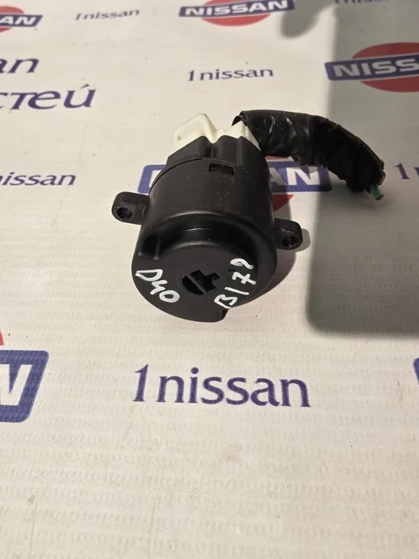 Контактная группа замка зажигания Nissan Navara 2012 487502F010 D40 YD25, передняя