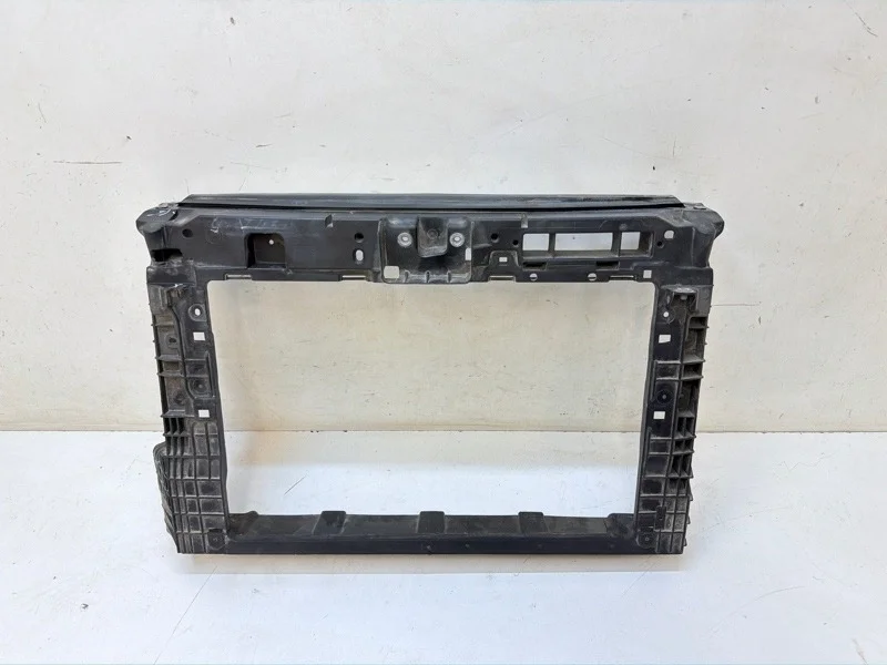Панель передняя (телевизор) Volkswagen Polo 2020—2023 6
