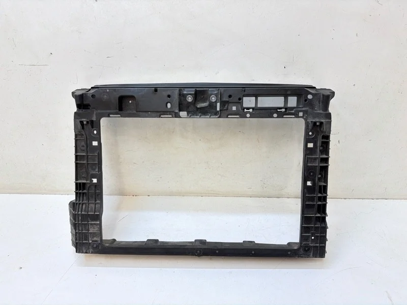 Панель передняя (телевизор) Volkswagen Polo 2020-2023 6