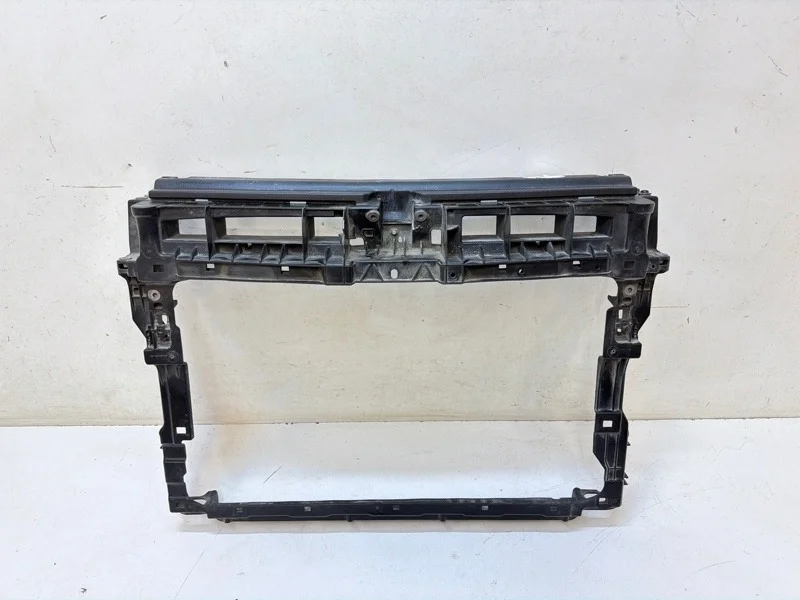 Панель передняя (телевизор) Volkswagen Polo 2020-2023 6