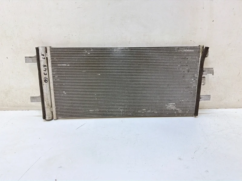 Радиатор кондиционера BMW X1 2015-2019 F48