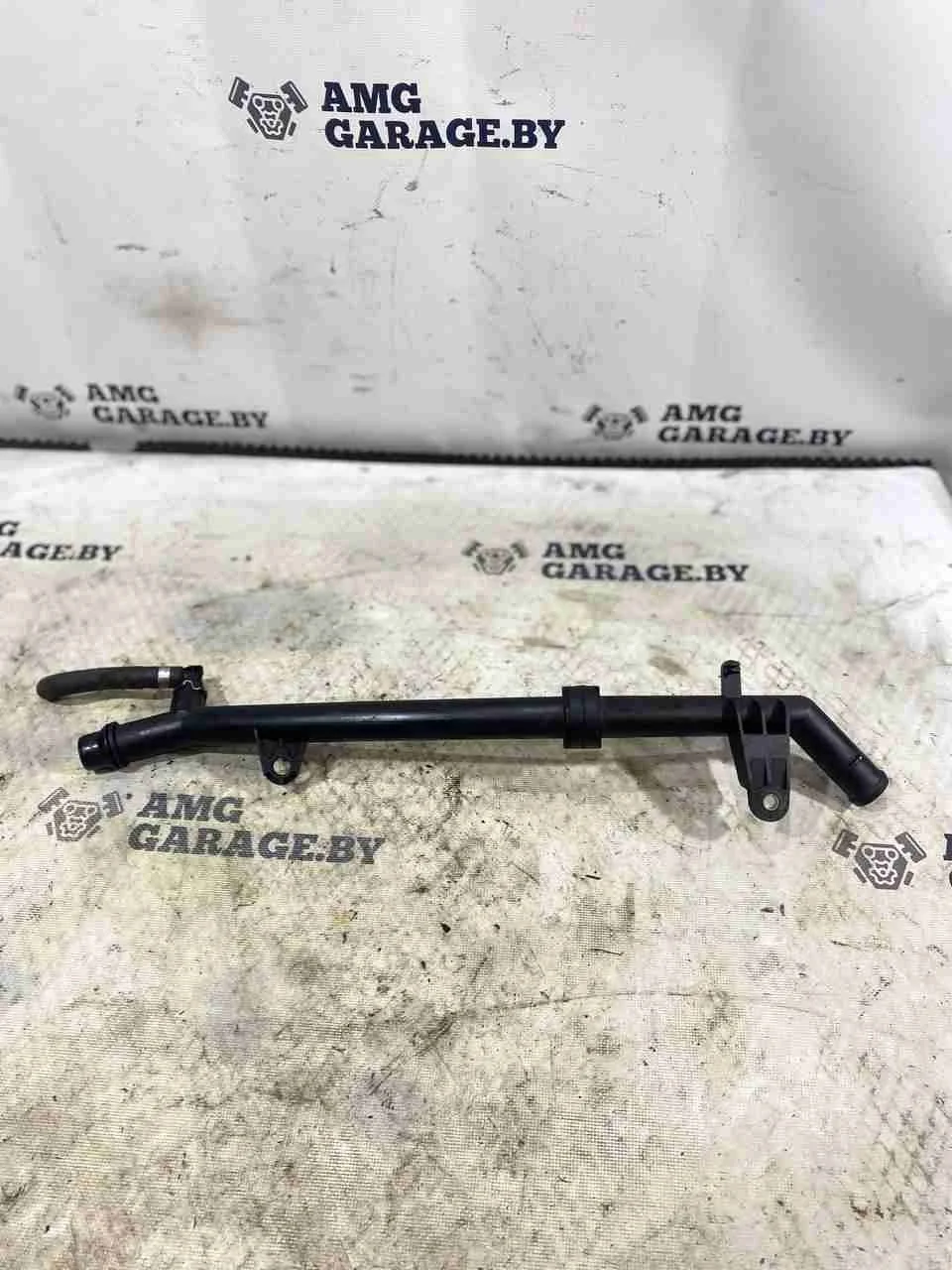 Патрубок (трубопровод, шланг) Mercedes-Benz W204/S204 (2006—2011) A2712002452