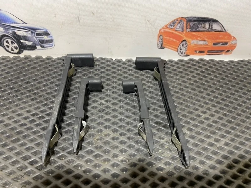 Крепление фары Volvo XC60 2015 30763154 D5244T12