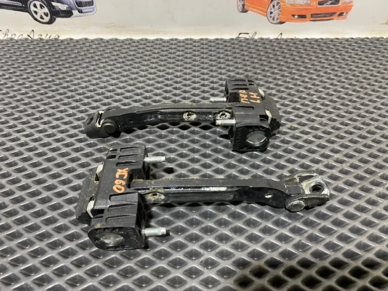 Ограничитель двери Volvo XC60 2015 31298466 D5244T12