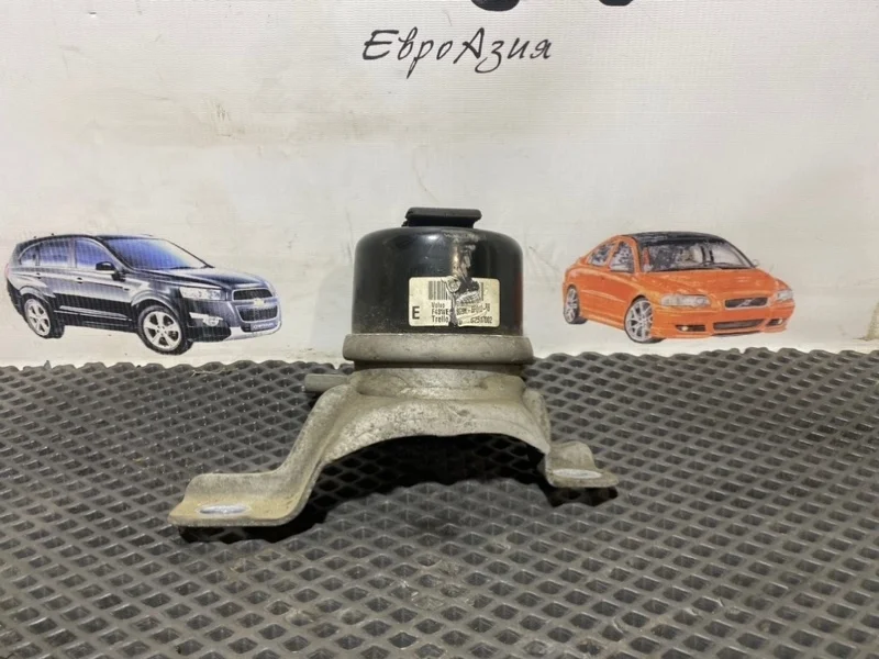 Подушка двигателя Volvo XC60 2015 30793318 D5244T12