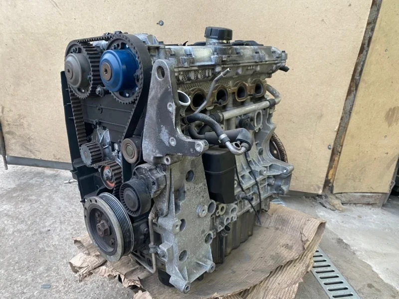 Двигатель Volvo S60 S80 XC70 XC90 B5254T2 B5254T2
