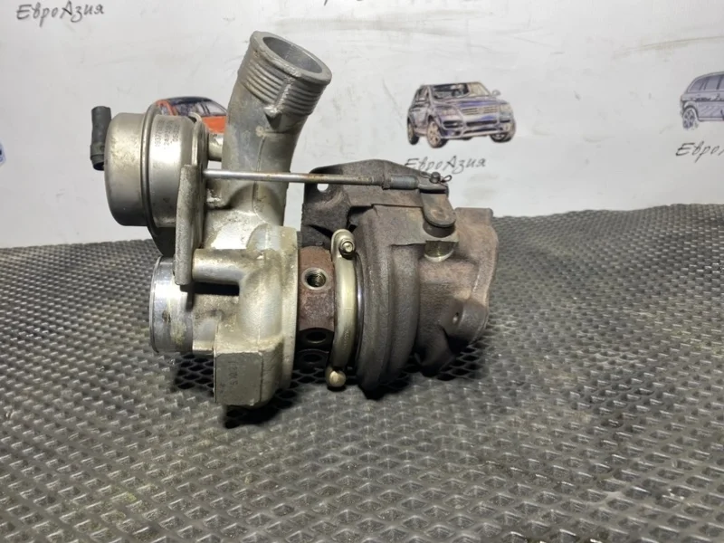 Турбина Volvo S60 S80 XC70 XC90 30650634 B5254T2