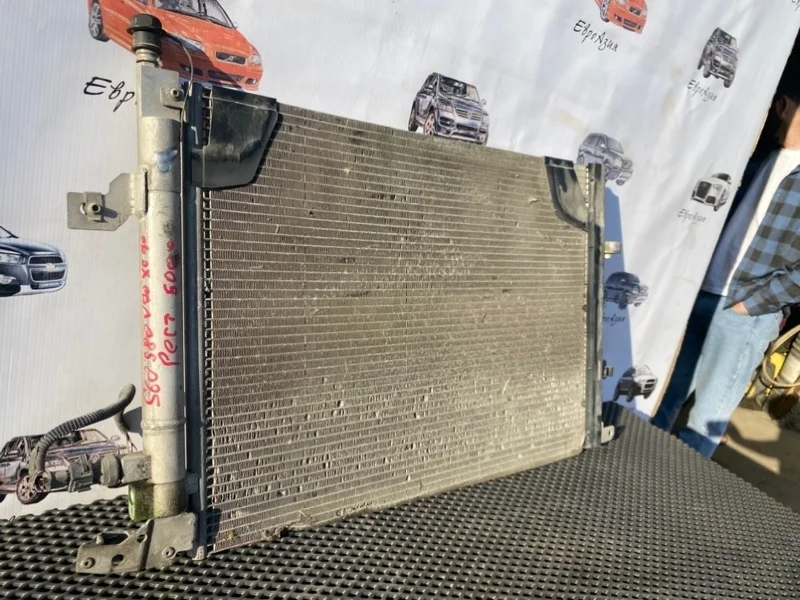 Радиатор кондиционера Volvo S60 S80 V70 XC70 31267200 РЕСТАЙЛИНГ