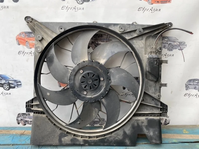 Вентилятор охлаждения двигателя Volvo XC90 2010 30612864 РЕСТАЙЛИНГ