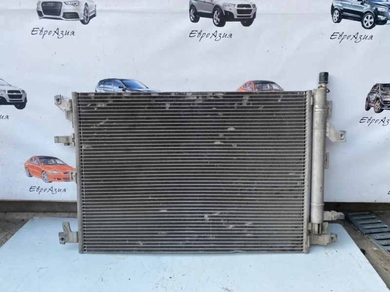 Радиатор кондиционера Volvo XC90 2009 30781280 РЕСТАЙЛИНГ