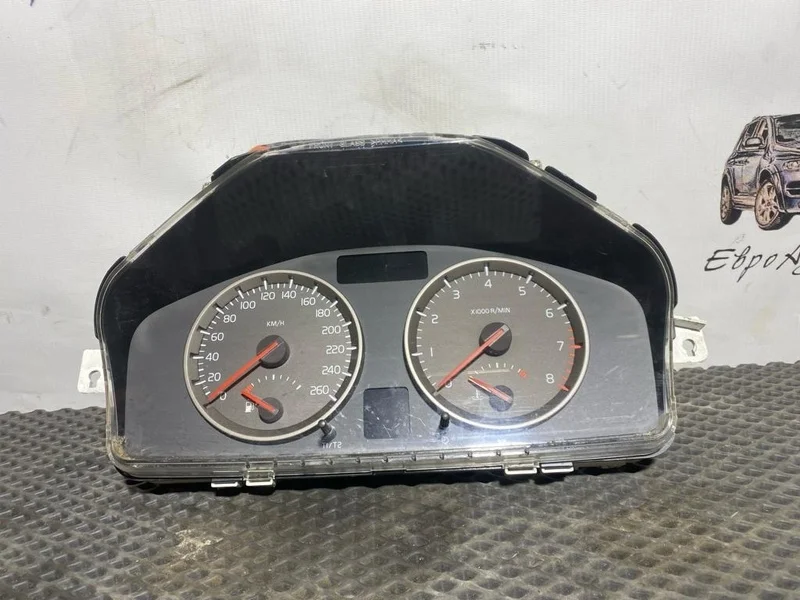 Панель / Щиток приборов VOLVO C30 S40 V50 C70 2004-2013 30786343
