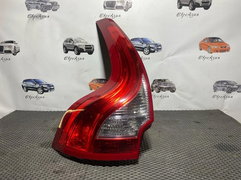 Фонарь VOLVO XC60 31323034, задний левый