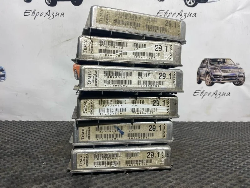 Блок управления АКПП VOLVO S60 S80 V70 XC70 XC90 30735493