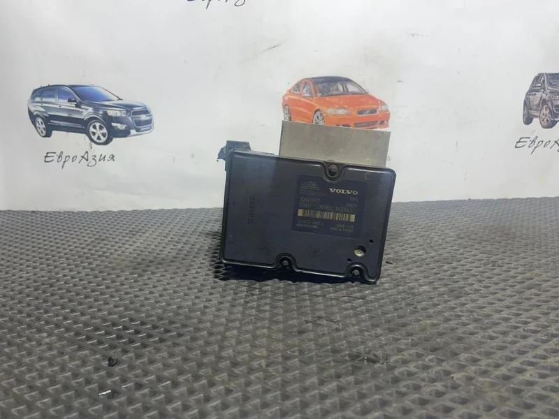 Блок ABS VOLVO S60 S80 V70 XC70 XC90 30643982