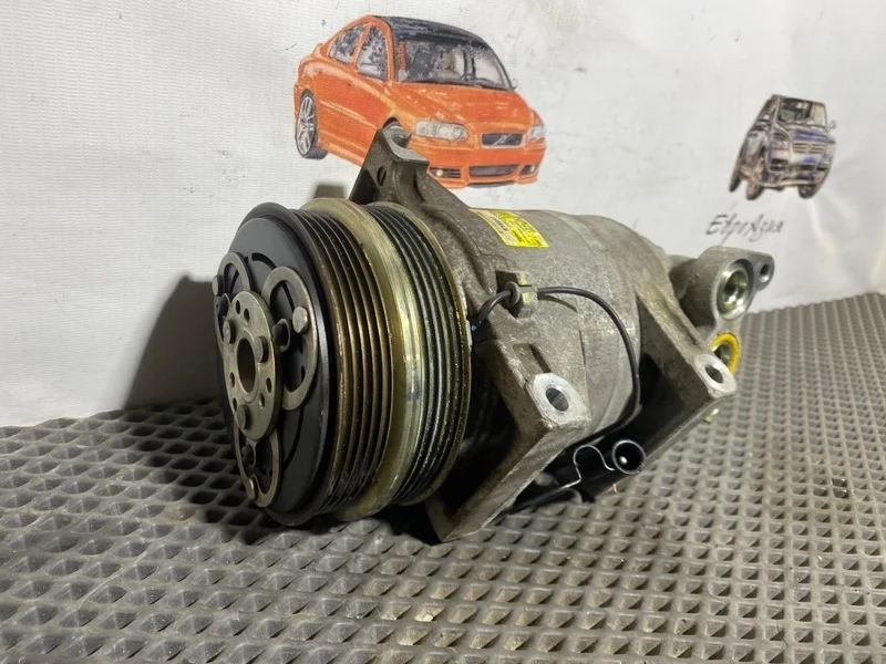 Компрессор кондиционера VOLVO C30 S40 V50 C70 2007 30761390
