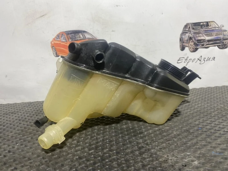 Бачок расширительный VOLVO S60 S80 XC70 XC60 2009 31200320