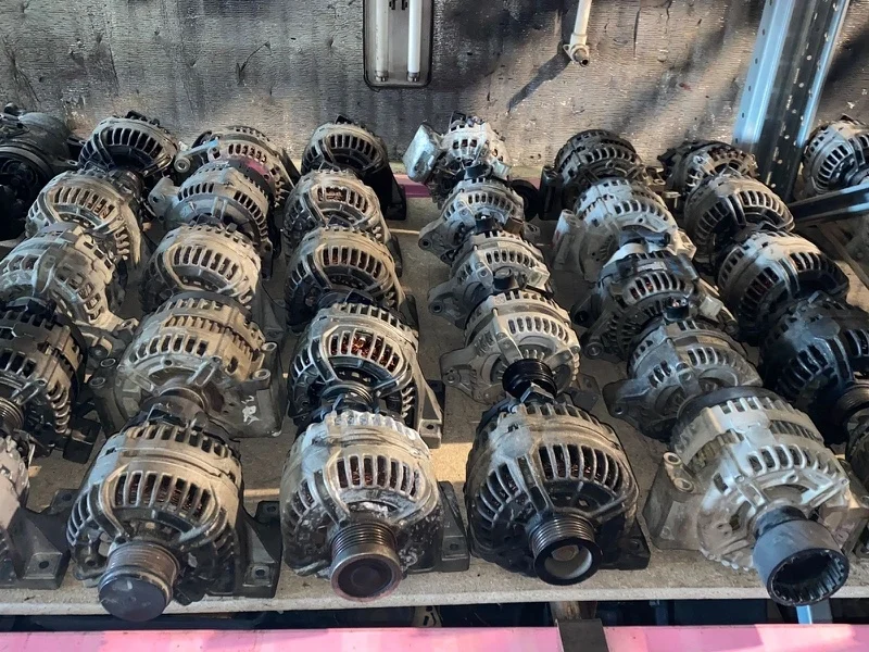 Генератор VOLVO C30 S40 V50 S60 V70 XC70 S80 XC90 12090255