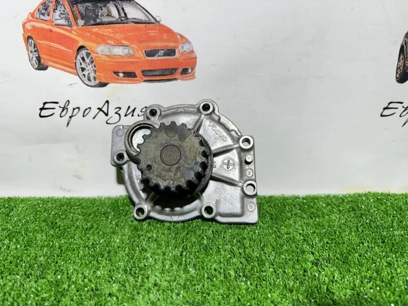 Помпа VOLVO S60 S80 V70 XC70 XC90 2007 30713570