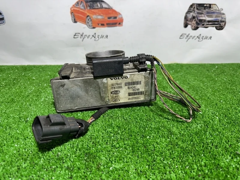 Дроссельная заслонка VOLVO S60 S80 V70 XC70 8644345
